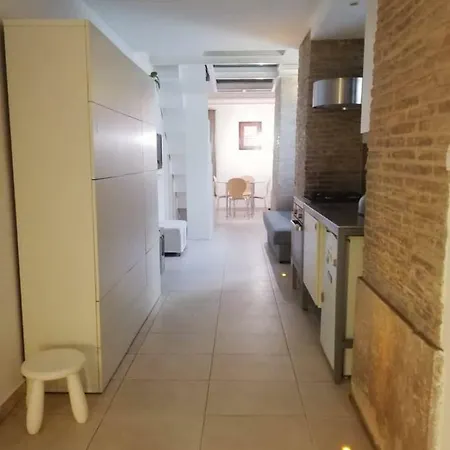 Daire Casa Da' Nevera_piccolo Loft In Centro Benevento